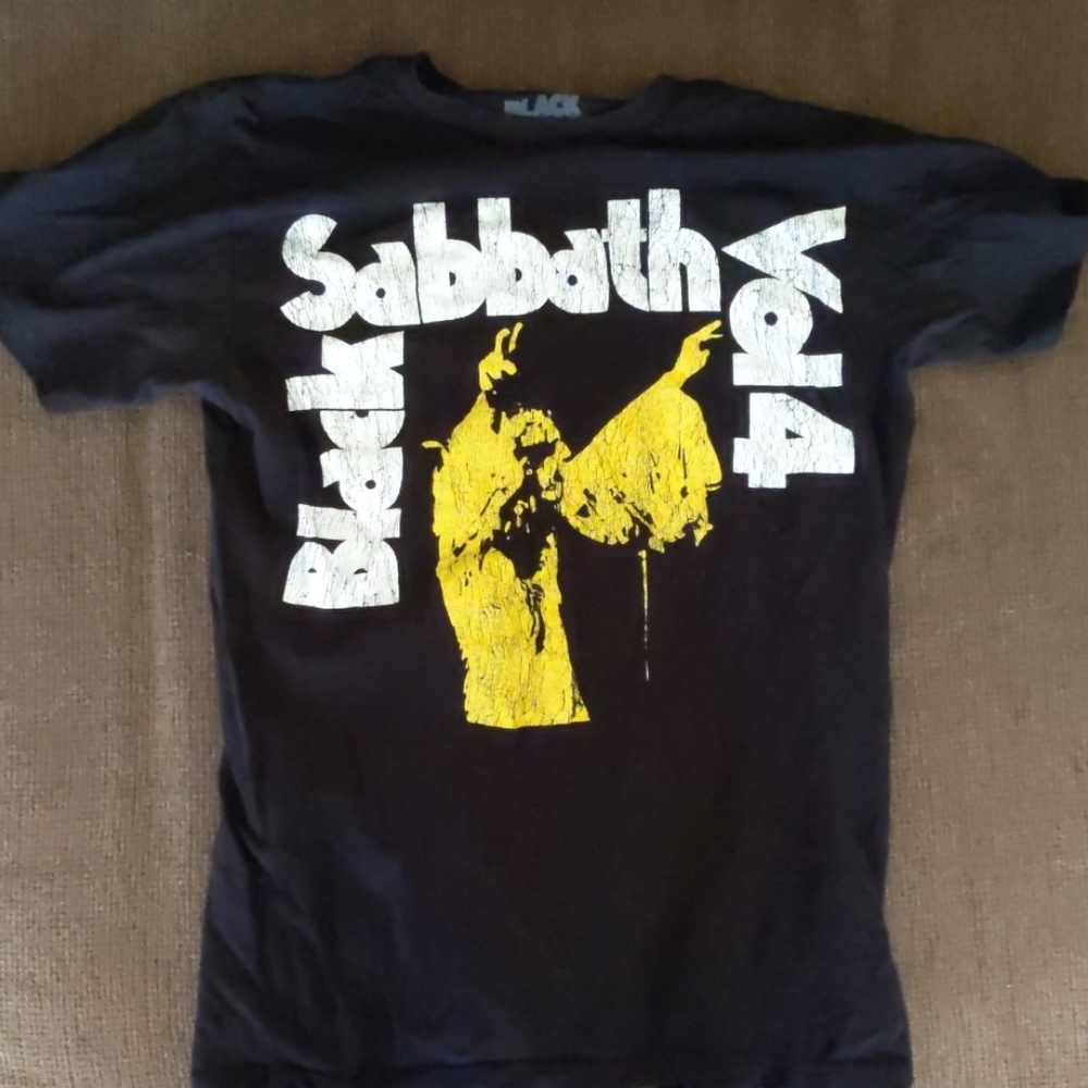 Black Sabbath t shirt